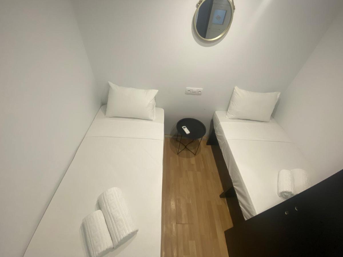 מלון העיירה רתימנו Le.Chris Central Dorms מראה חיצוני תמונה
