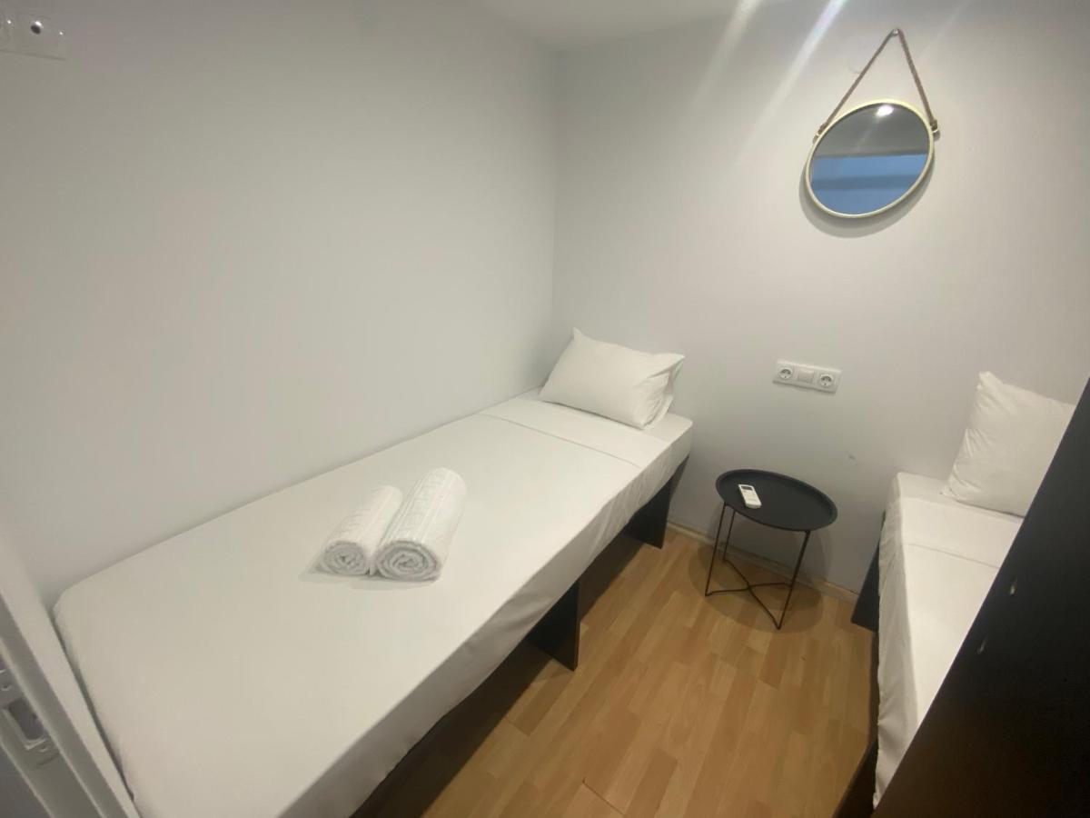מלון העיירה רתימנו Le.Chris Central Dorms מראה חיצוני תמונה