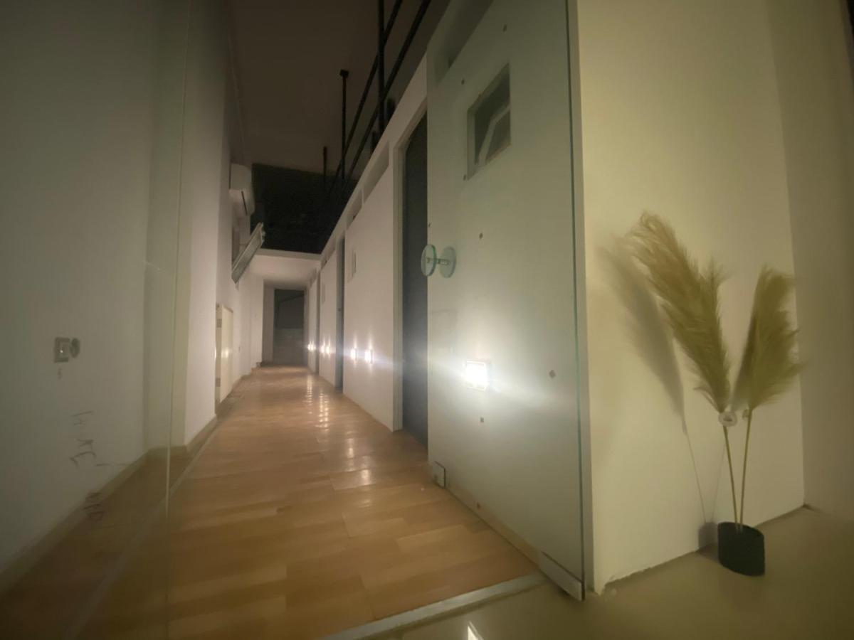 מלון העיירה רתימנו Le.Chris Central Dorms מראה חיצוני תמונה